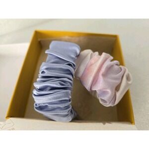 LilySilk‎ Apple Watch band Silk scrunchies New In Gift Box 42/44 Mm Set Of 2